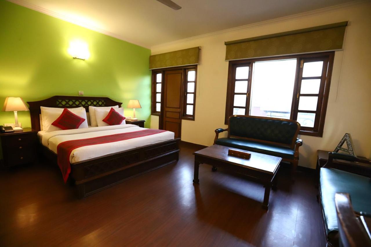 Hotel Ambica Palace Aiims New Delhi - Couple Friendly Local Id Accepted Exteriör bild