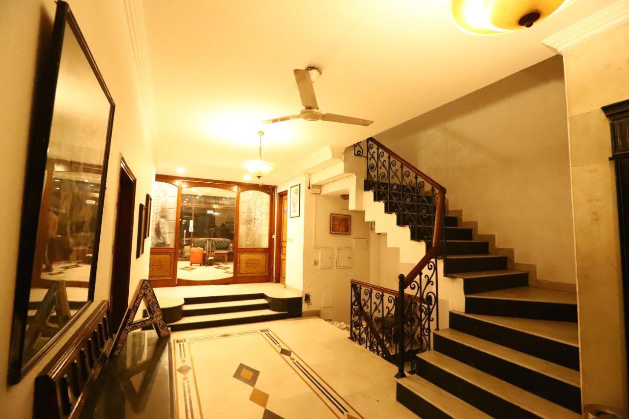 Hotel Ambica Palace Aiims New Delhi - Couple Friendly Local Id Accepted Exteriör bild