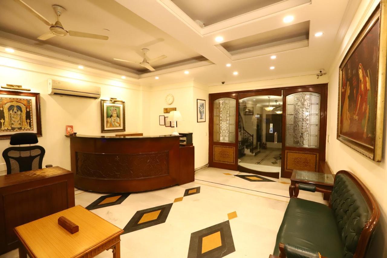 Hotel Ambica Palace Aiims New Delhi - Couple Friendly Local Id Accepted Exteriör bild