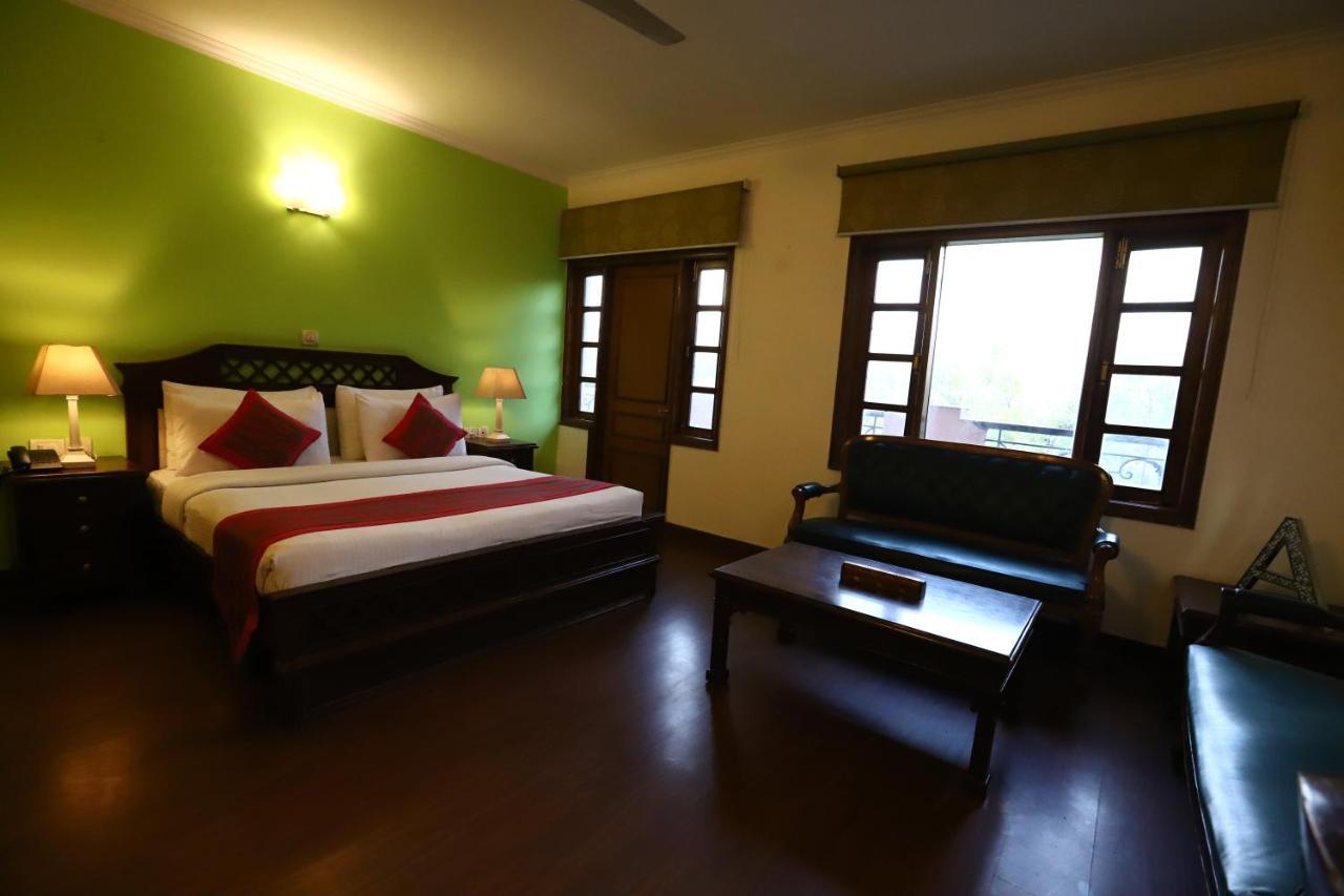 Hotel Ambica Palace Aiims New Delhi - Couple Friendly Local Id Accepted Exteriör bild